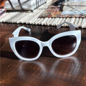 Guess White Cat-Eye Sunglasses *never worn*